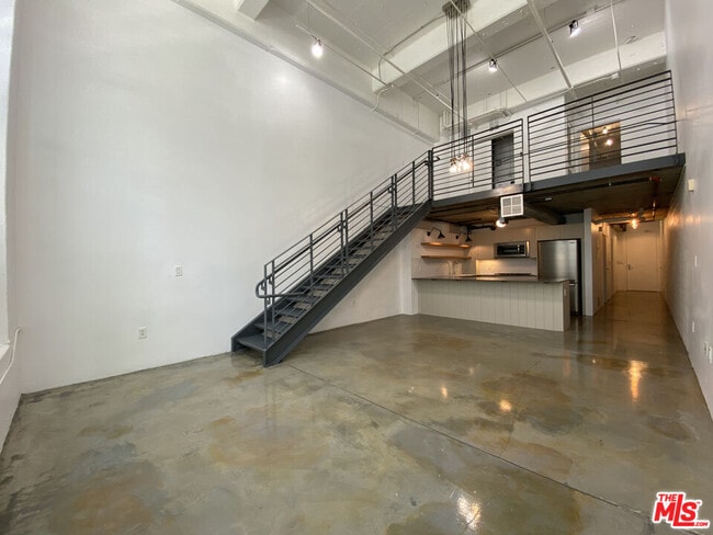 Building Photo - 1130 Flower St Unit 124 Rental