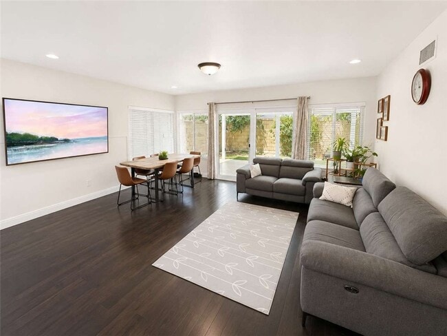 Photo - 17211 Stowers Ave