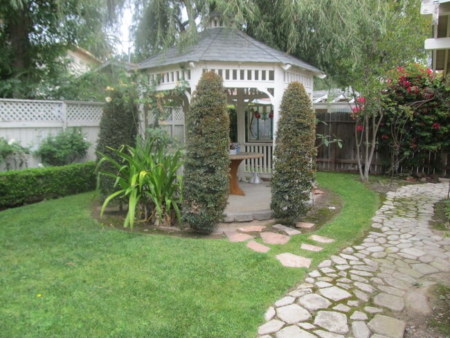 Building Photo - Cleveland (317) #A-B Unit B