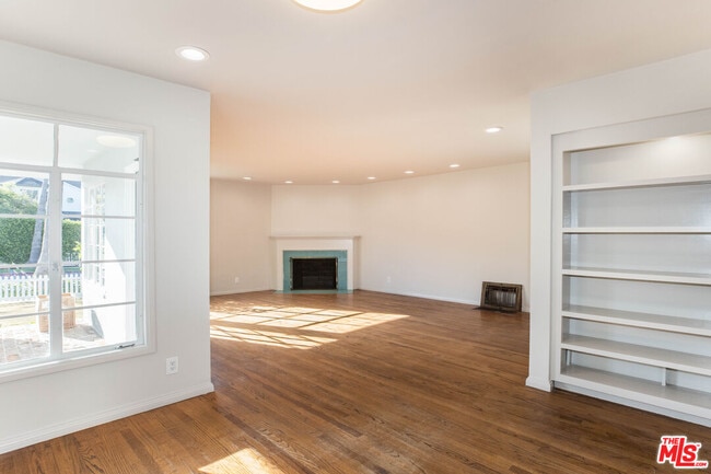 Photo - 437 N Swarthmore Ave