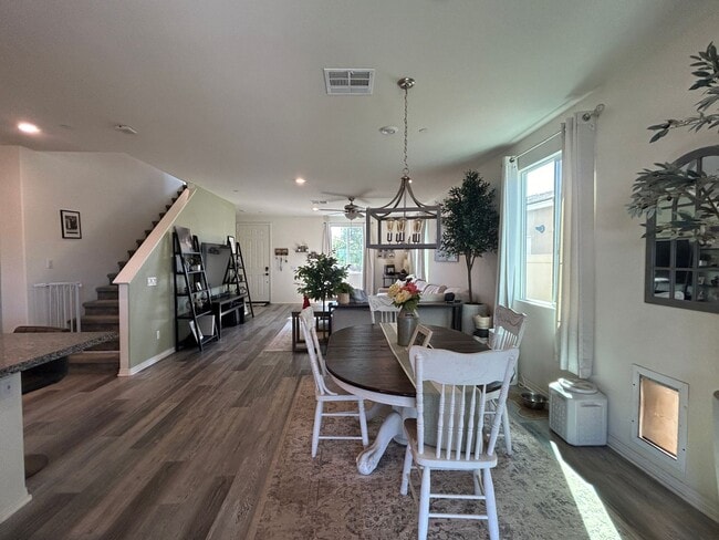 Photo - 1155 Coriander St
