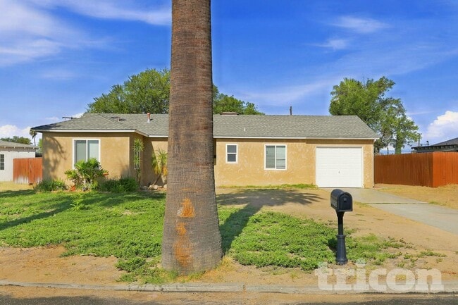 Building Photo - 3290 Conejo Dr