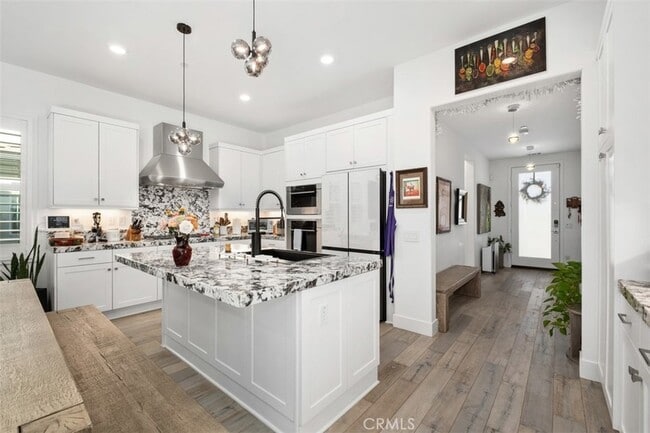 Photo - 124 Sculpture