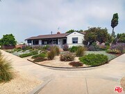 Photo - 7101 W 85th St House
