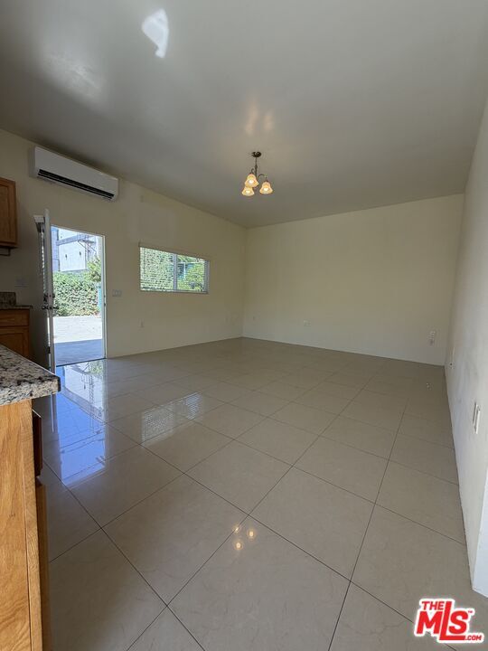 Photo - 14213 Califa St