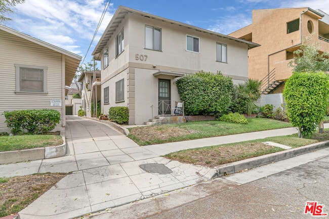 Building Photo - 507 Granada St Unit B