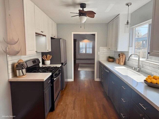 Photo - Spacious Silver Lake Charmer 2-bedroom, 1-bath home for Rent.