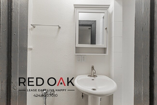 Photo - 5849 Sunset Blvd Unit 111