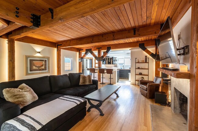 Photo - 2735 Westwood Blvd