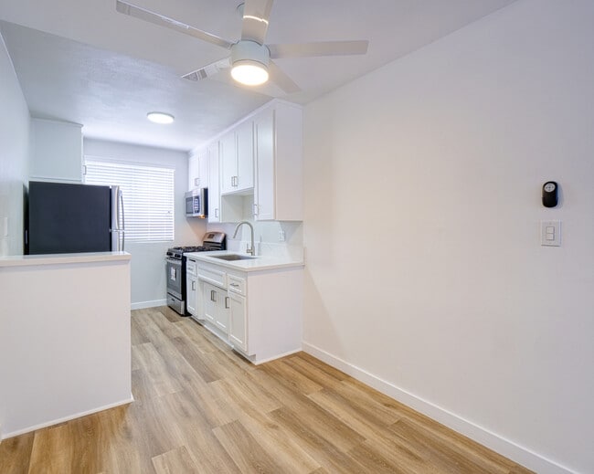 Photo - 21107 Amie Ave