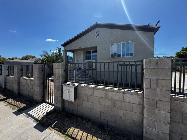 Building Photo - 440-46 Millar Ave