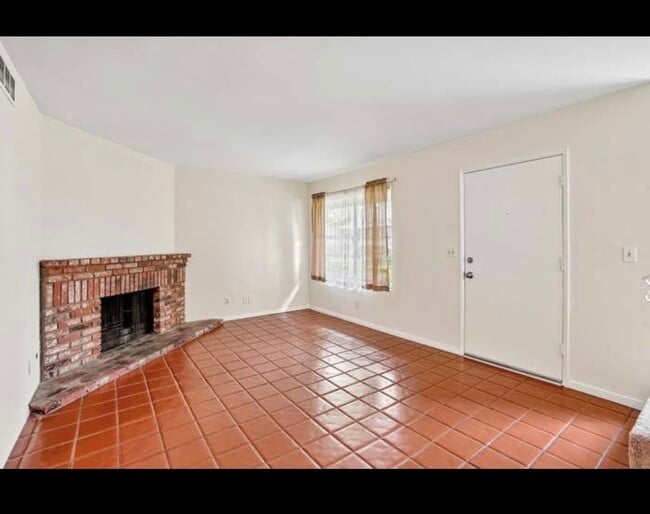 Photo - 15210 Shadybend Dr