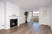 Photo - Franklin Plaza Apartments