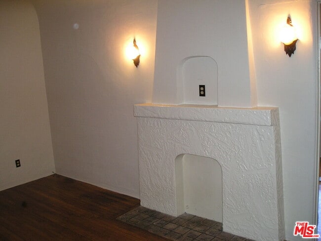 Photo - 8616 W Olympic Blvd