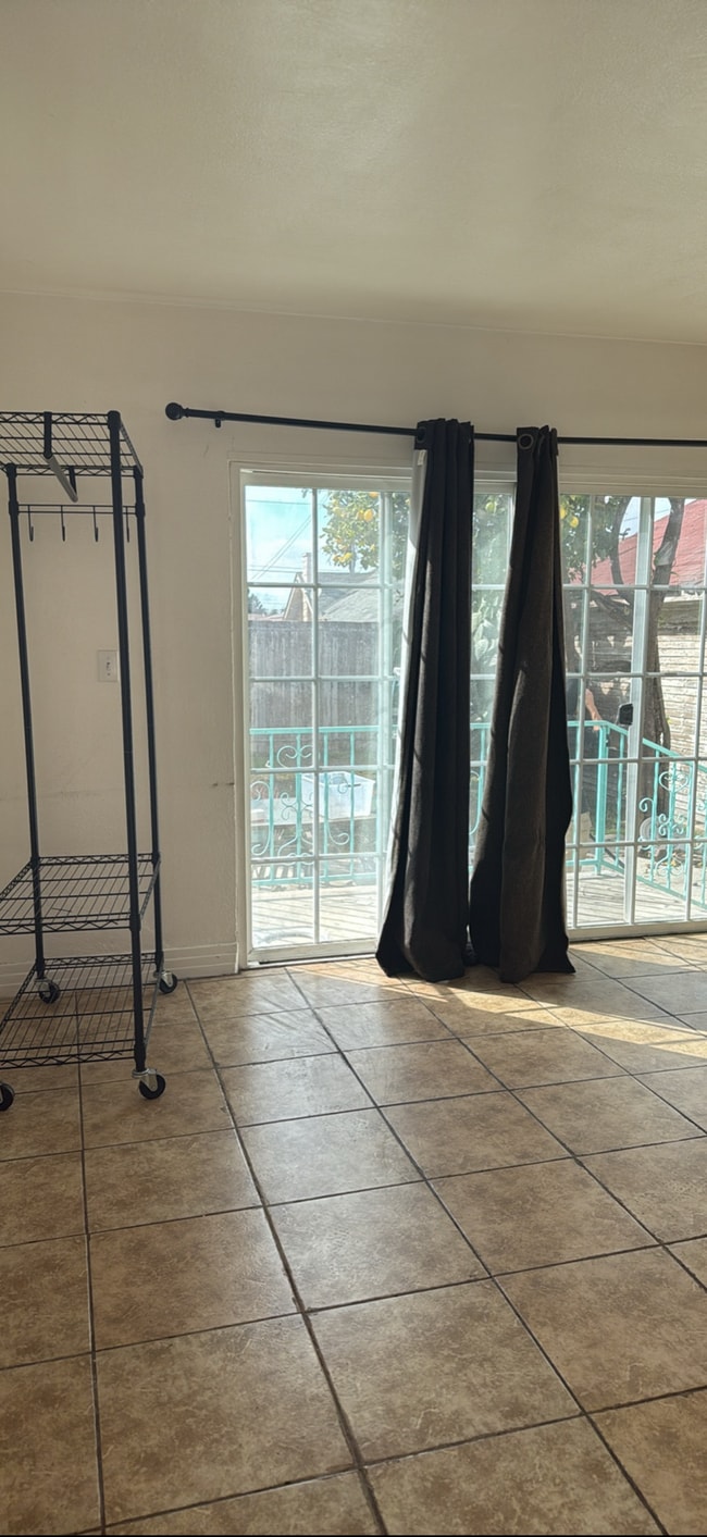 Photo - 4327 Kenwood Ave Unit Front House