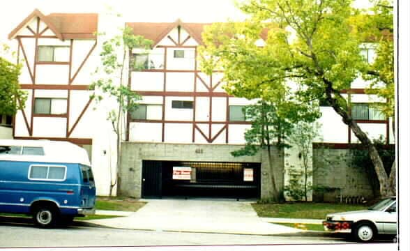 Photo - 420 W Windsor Rd