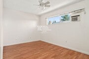 Photo - 3009 Canyon Crest Dr Unit B