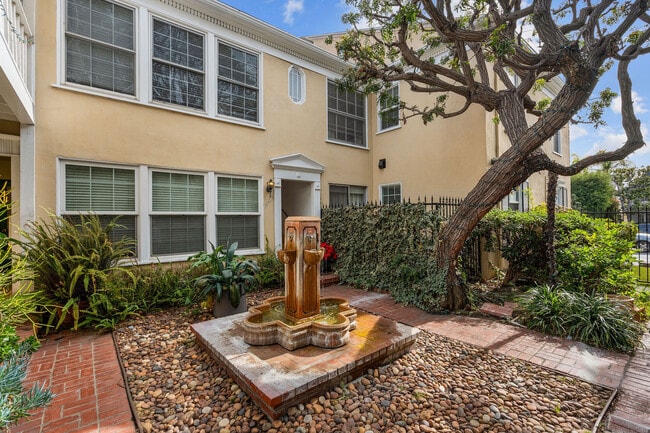 Photo - 9645 W Olympic Blvd