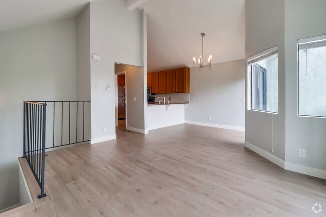 Building Photo - 4449 Hamilton St Rental