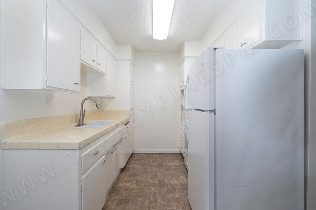 Photo - Charming 1 Br Near Sunset Cliffs with Parking Unit 01