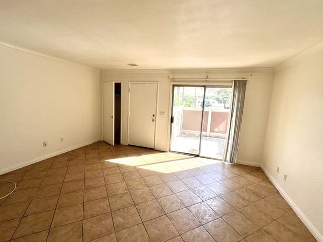 Photo - 1460 Kendall Dr