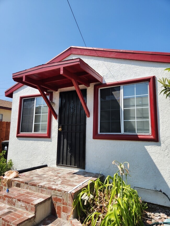 Building Photo - 3529 Opal St Rental