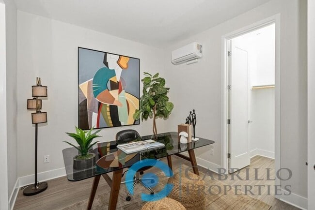 Photo - 1632 Neptune Ave