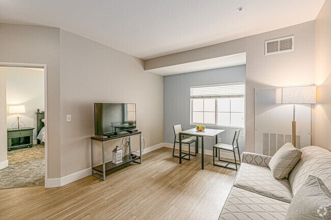 1BR, 1BA - 658SF - Gateway Park - 55+ Active Adult Apartments