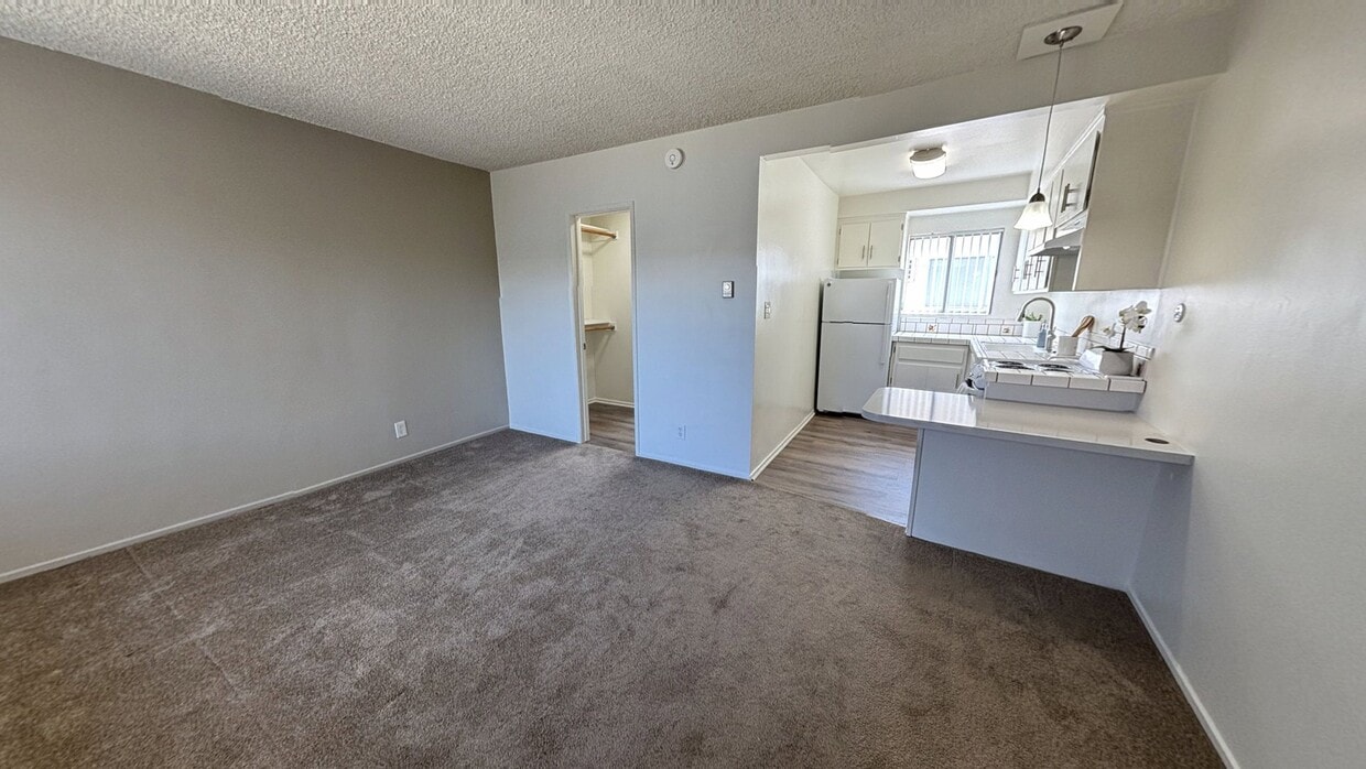 3D Tour - Tahitian Village Apartments