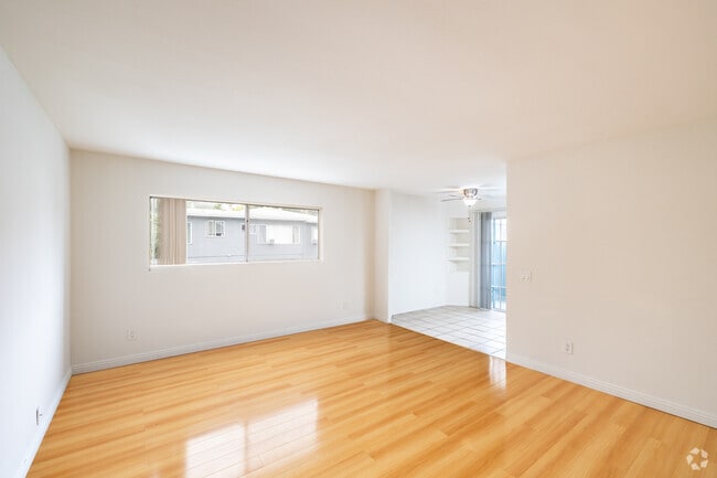 1BR, 1BA - 820SF - Living Room - West Hollywood Vista Apartments