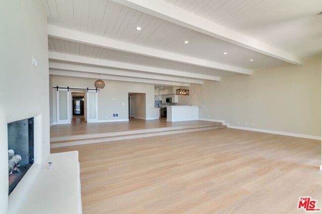 Photo - 1 Spinnaker St Unit 11