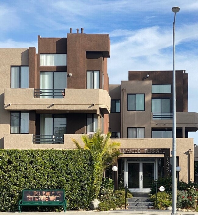 Building Photo - 7826 Topanga Canyon Blvd Unit 309