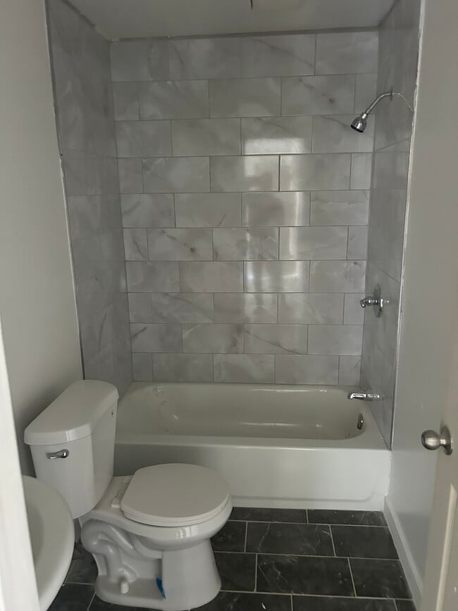 Photo - 1539 W Ave L 8