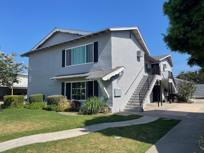 Building Photo - 10761 Palma Vista Ave Unit 4