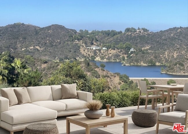 Building Photo - 1743 Stone Canyon Rd