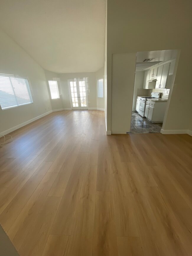 Building Photo - 14156 Oro Grande St