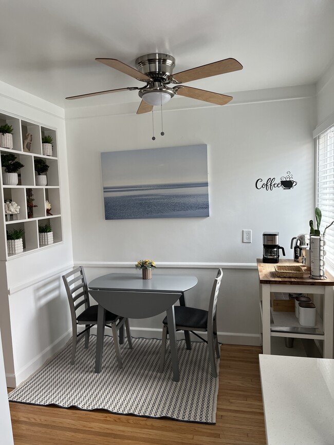 Photo - 2037 Stewart St Unit 2037 1/2