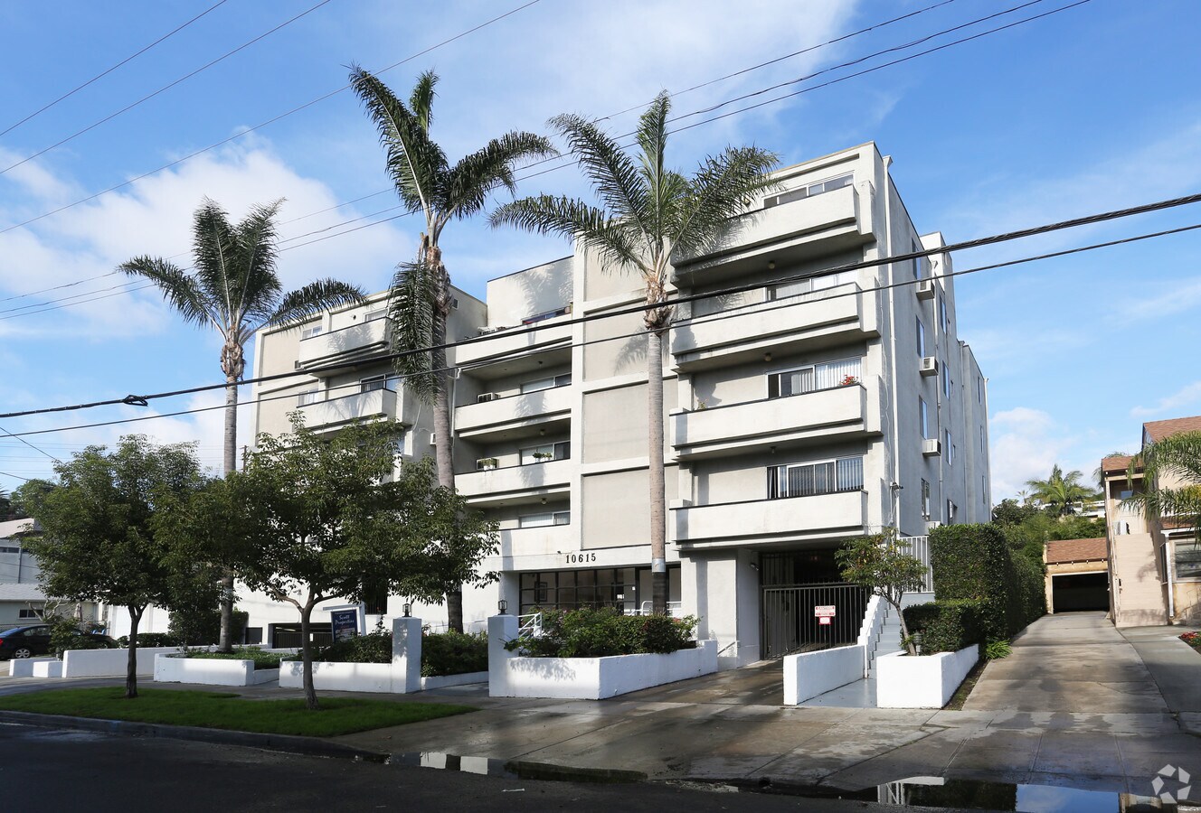 10615 Rose Ave - Rose Terrace