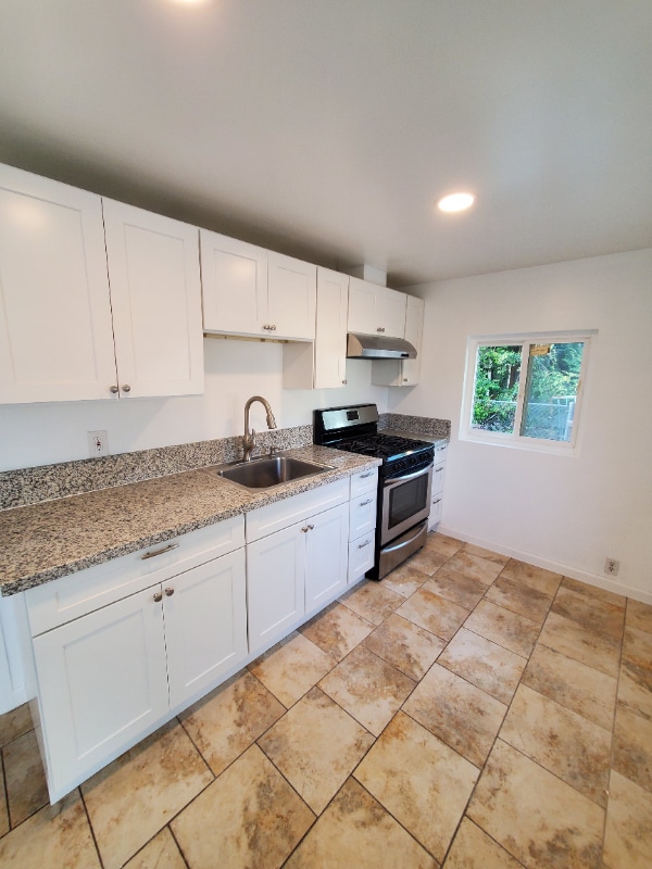 Building Photo - 2730 Lime St Unit B