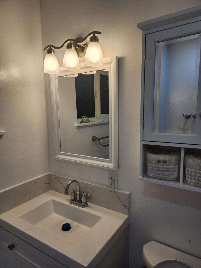 Photo - 65 College Dr