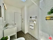 Photo - 1217 N Virgil Ave Unit 7B