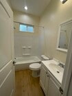 Full Bathroom - 371 Douglas St