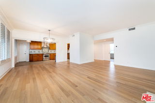 Photo - 125 S Elm Dr