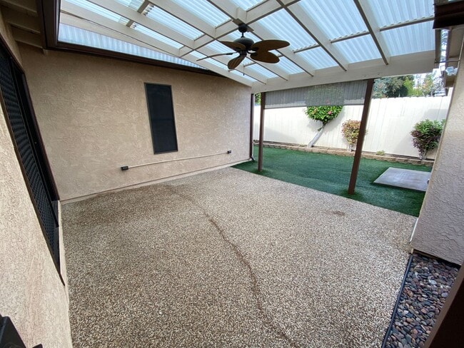 Photo - 5 Rooms, Great Covered Patio!!