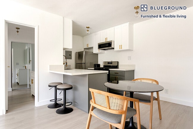 Photo - 4444 Hazeltine Ave Unit FL2-ID1413