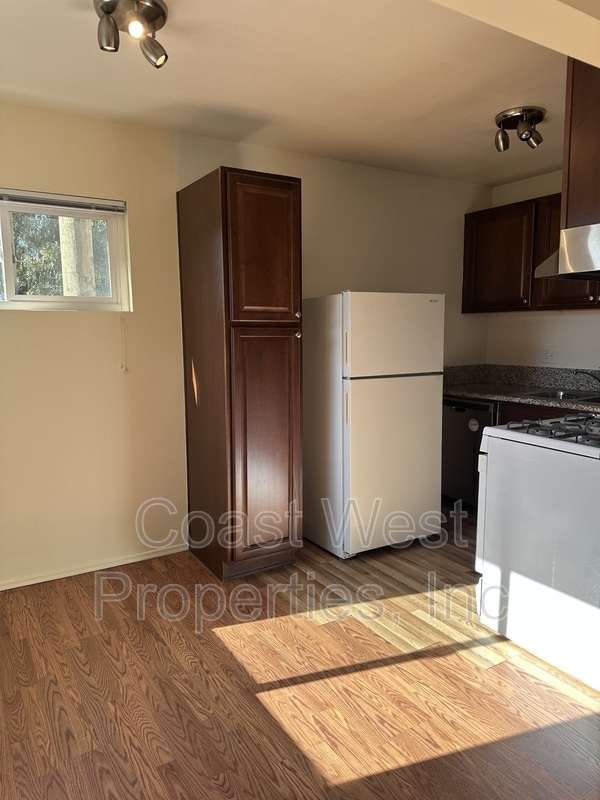 Photo - 4566 Maryland St