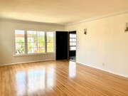 living room - 356 S La Jolla Ave Unit 356