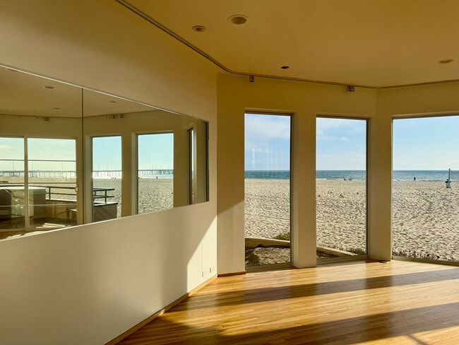 Photo - 3505 Ocean Front Walk Unit 3505