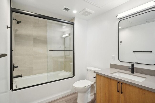 Photo - IM 21 Unit 402