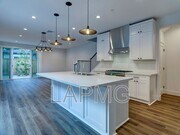 Photo - 5600 W 78th House
